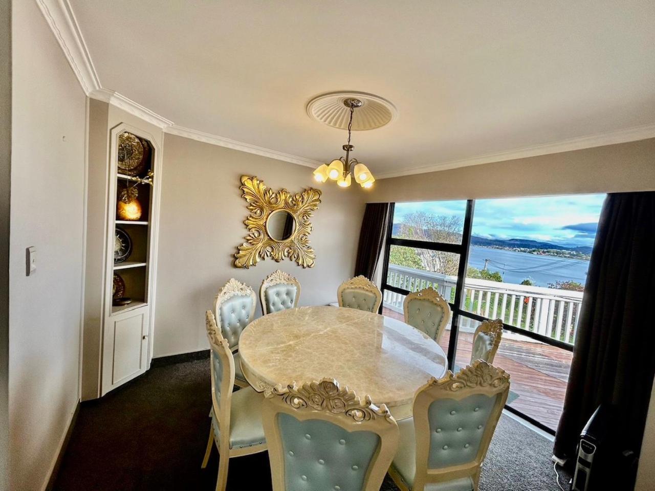 Premium Lake View Home Rotorua Exterior photo